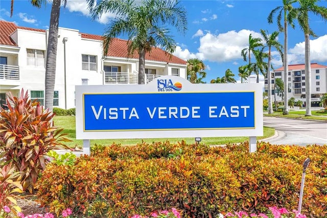 6085 Bahia Del Mar Boulevard 105, ST PETERSBURG