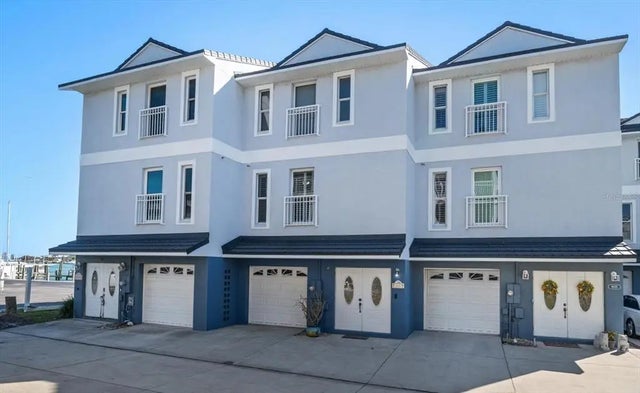 9939 1st Street E, TREASURE ISLAND