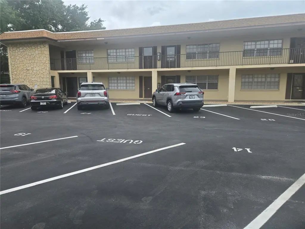 1320 Moreland Drive 24, CLEARWATER