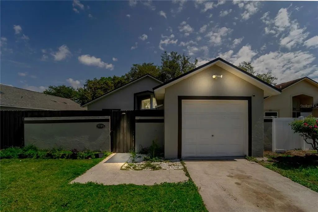 9785 Piney Point Circle, ORLANDO