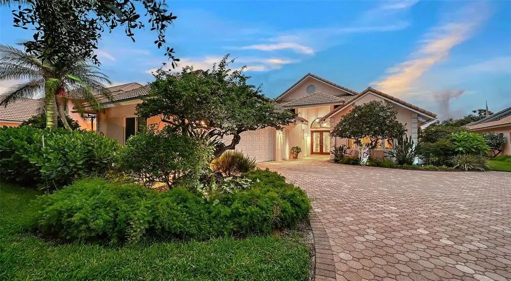 5476 Golf Pointe Drive, SARASOTA