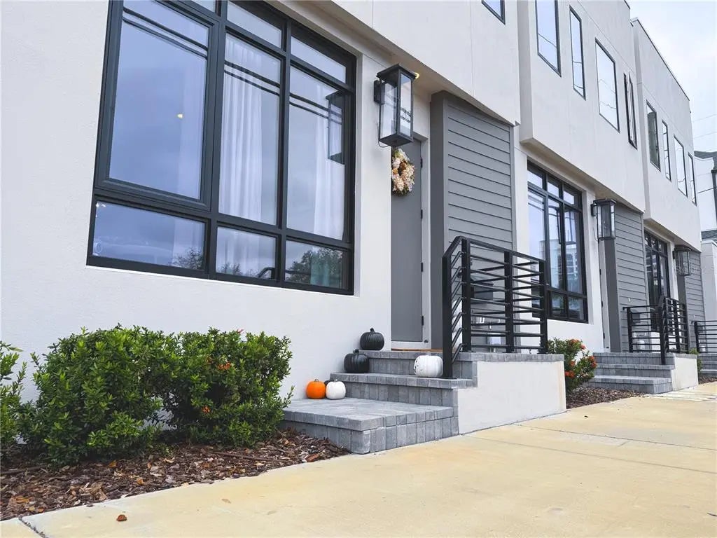 233 8th Street N, ST PETERSBURG