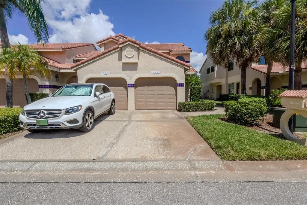 10482 Saint Tropez Place 202, TAMPA