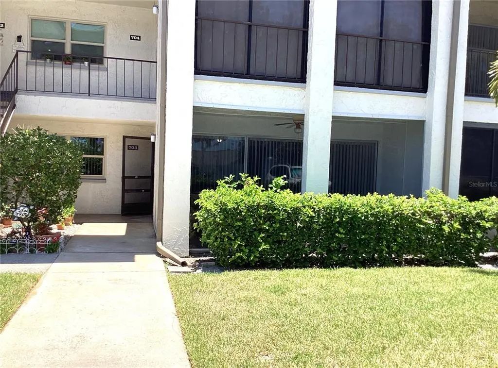 7701 Starkey Road 703, SEMINOLE