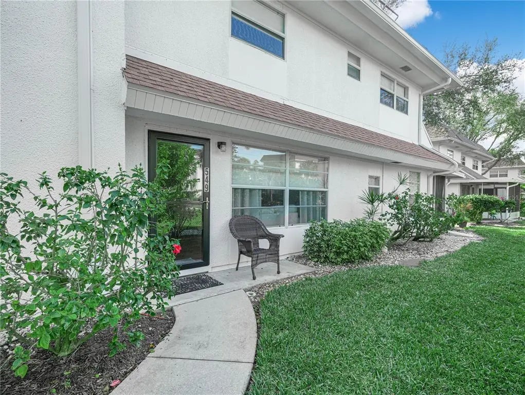 549 Sutton Place T 19, LONGBOAT KEY