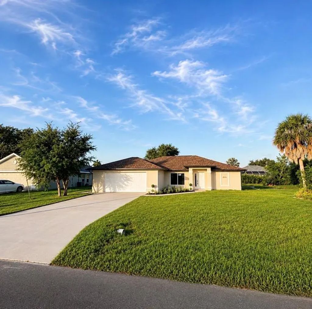 121 Mariner Lane, ROTONDA WEST