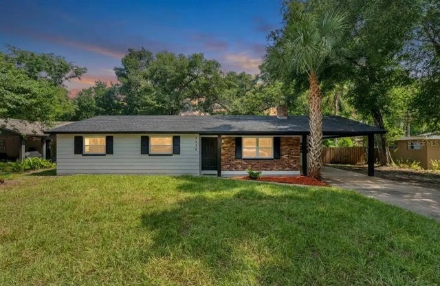 2330 Pleasant Drive, LONGWOOD