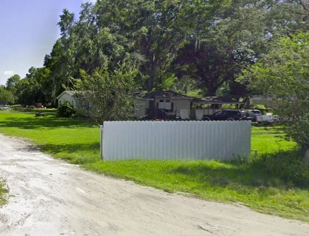 401 Sparkman Road, PLANT CITY