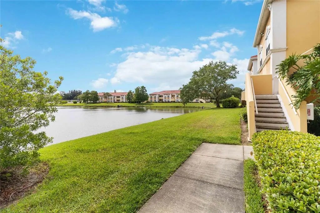1030 Villagio Circle 207, SARASOTA