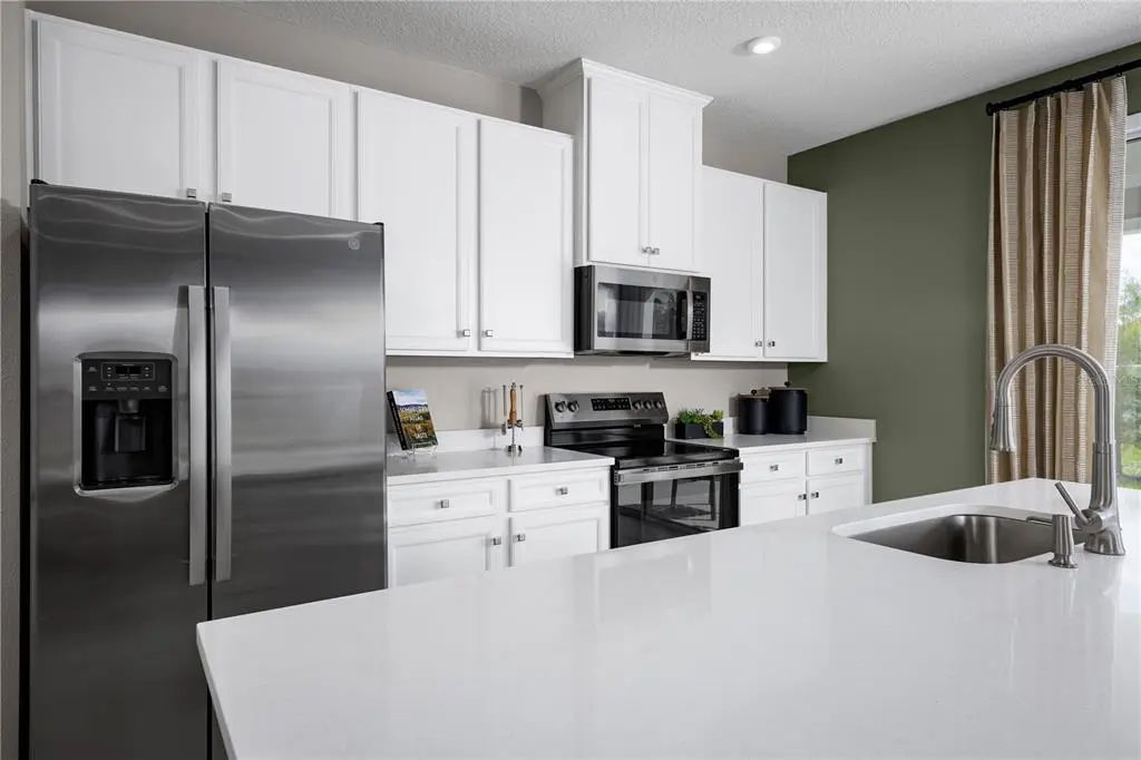 6 of 15 - 20462 Lou Angela Lane, LUTZ, FL