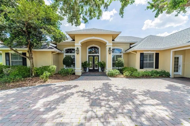 645 Whisper Woods Drive, LAKELAND