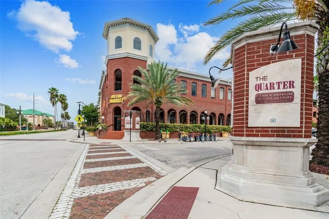 1910 E Palm Avenue 10104, TAMPA