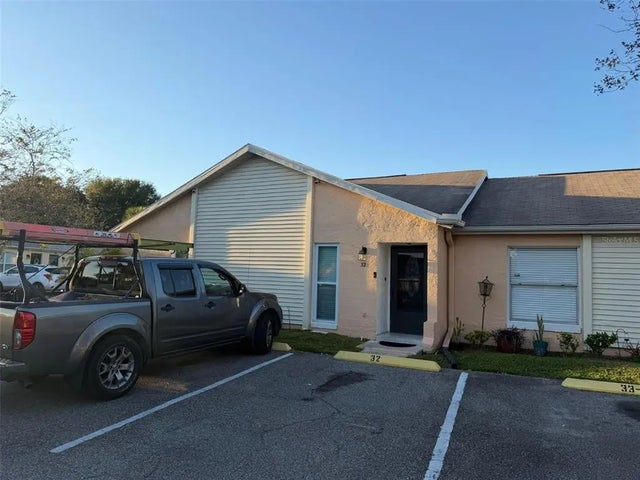 32 W Country Cove Way 32, KISSIMMEE