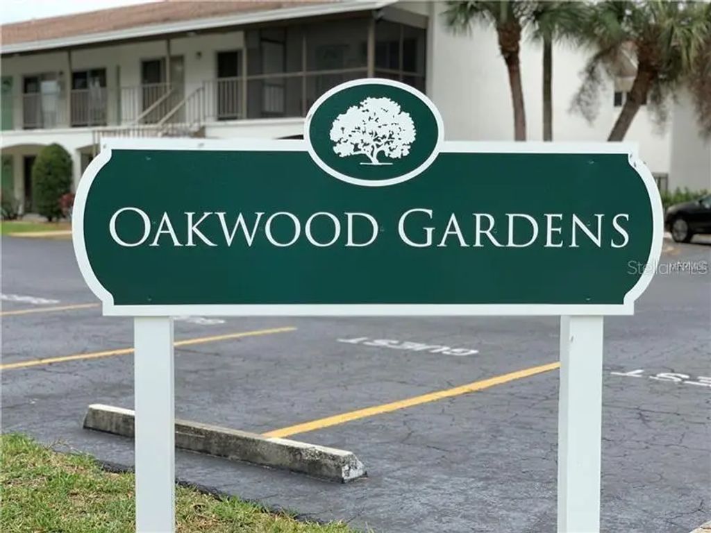 4035 S School Avenue B10, SARASOTA