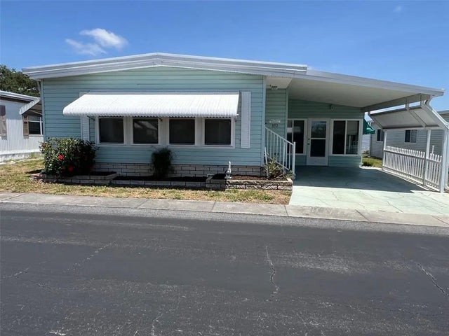 832 Cane Palm Street, LARGO
