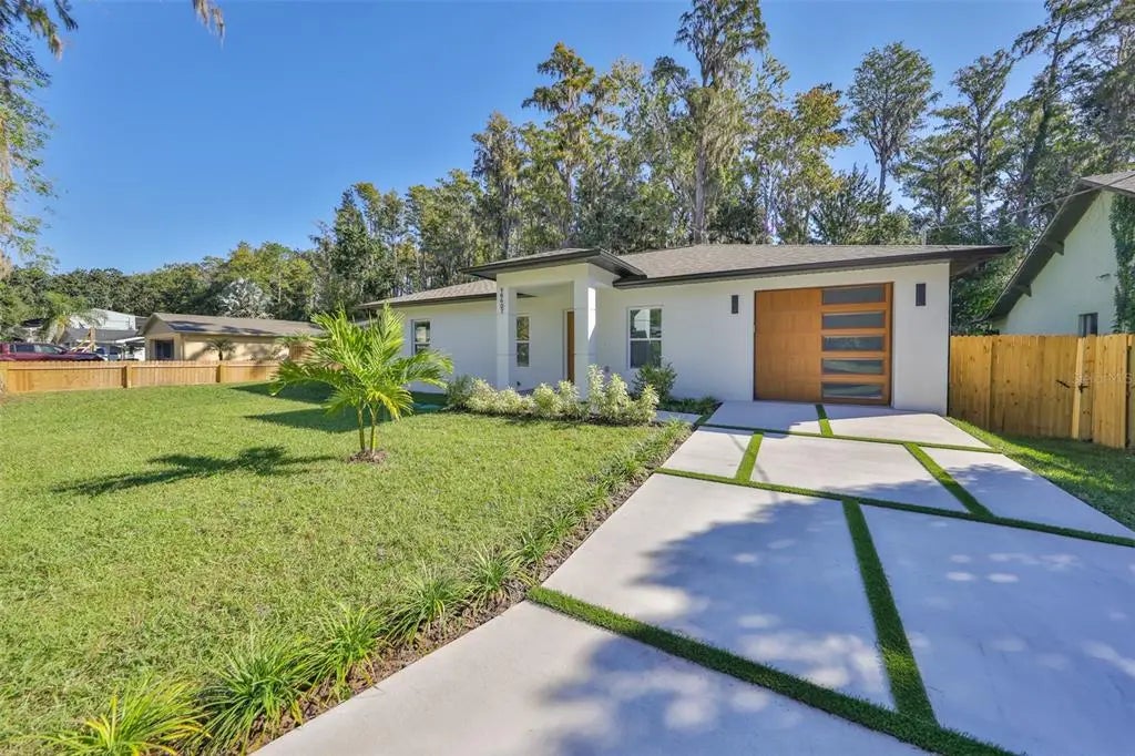 16407 Lake Byrd Drive, TAMPA