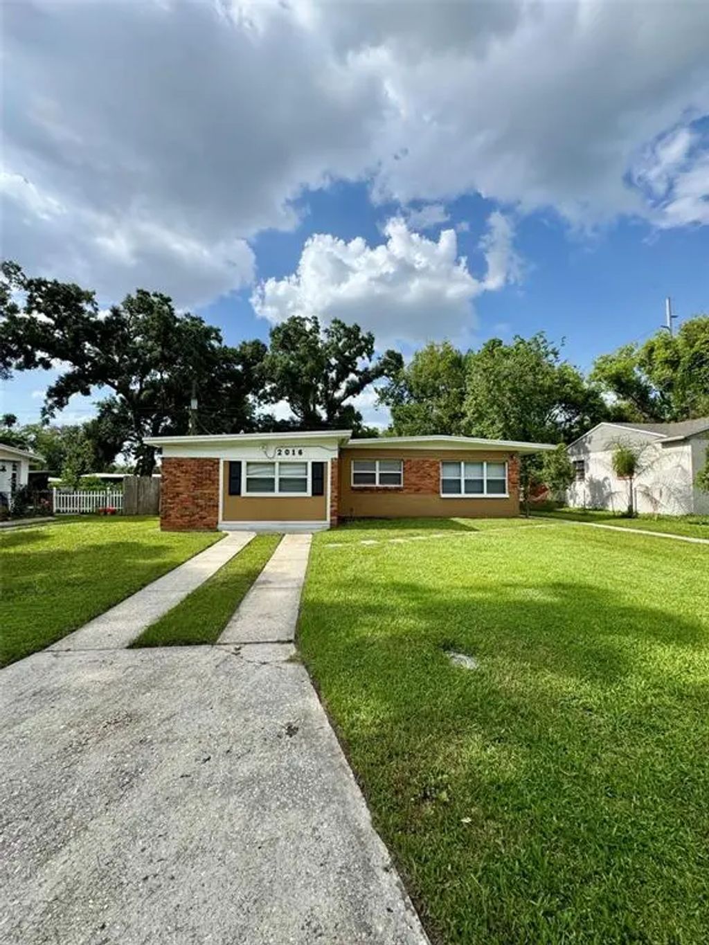 2016 E Crenshaw Street, TAMPA