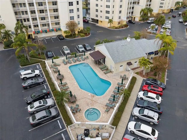 1200 Country Club Drive 3303, LARGO