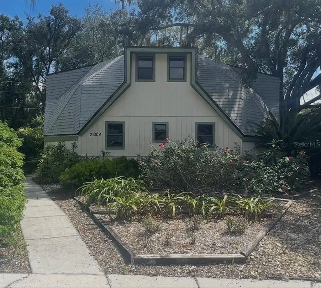 21004 Negril Court, LUTZ