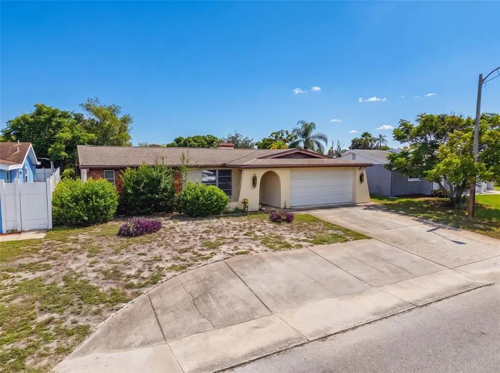 9916 Lake Chrise Lane, PORT RICHEY