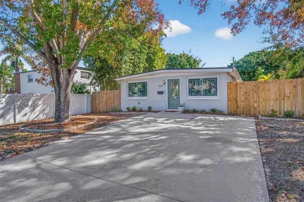 620 50th Avenue N, ST PETERSBURG