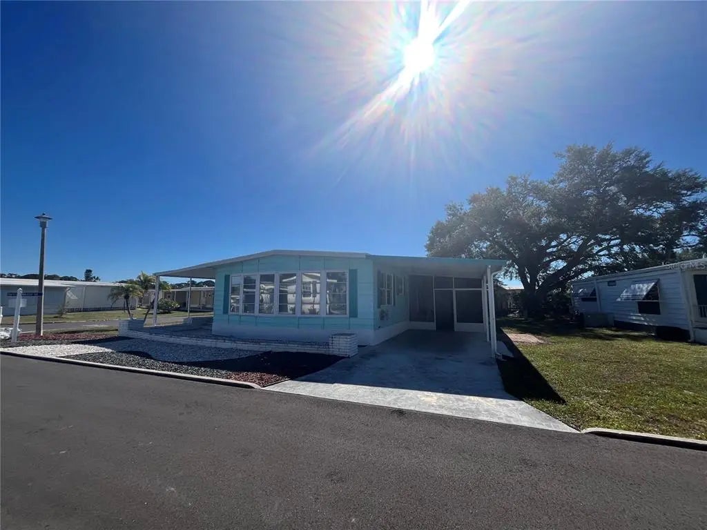 518 Cervina Drive N, VENICE