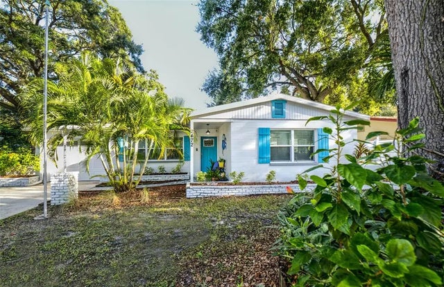 2472 Whitman Street, CLEARWATER