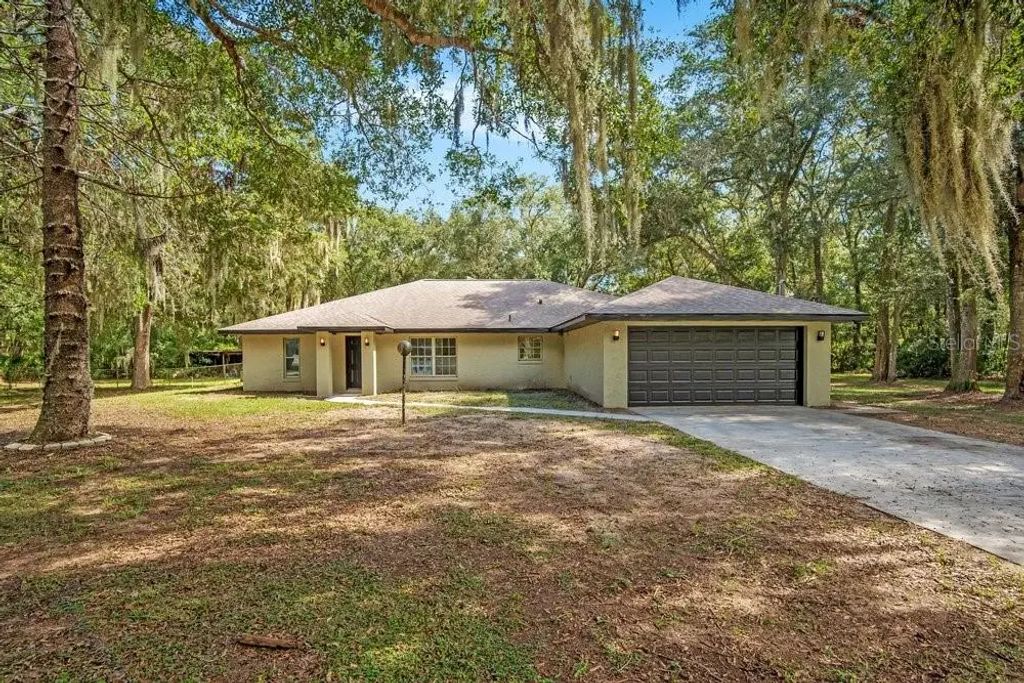 211 S Gaines Street, OAK HILL