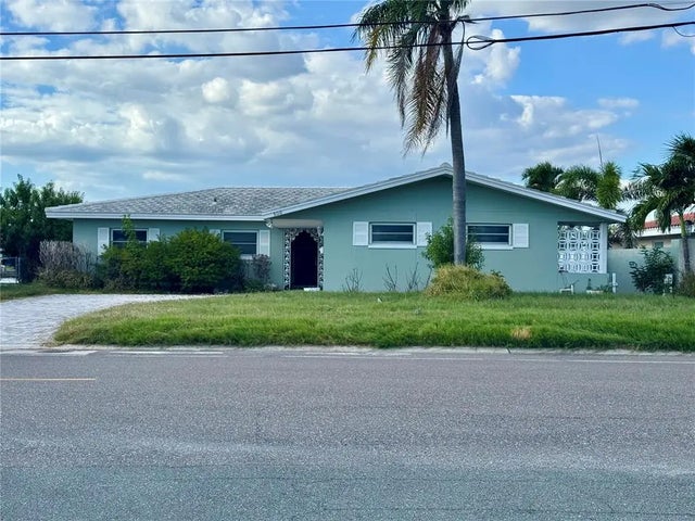800 115th Avenue, TREASURE ISLAND