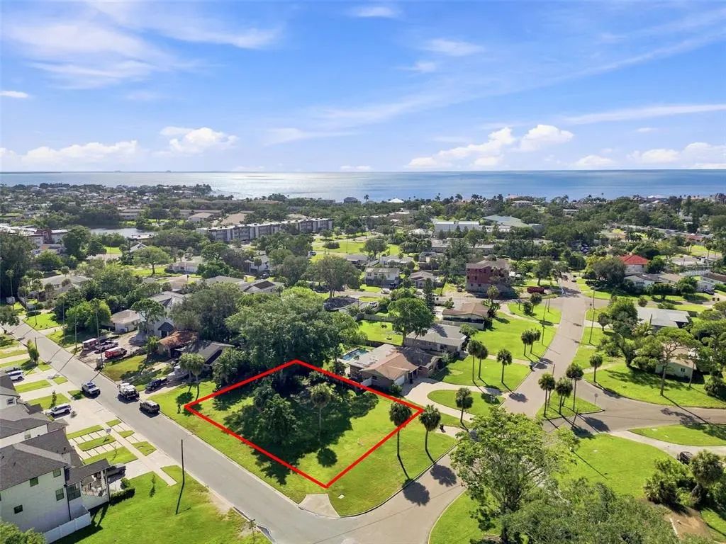 4647 Venetian Boulevard Ne, ST PETERSBURG