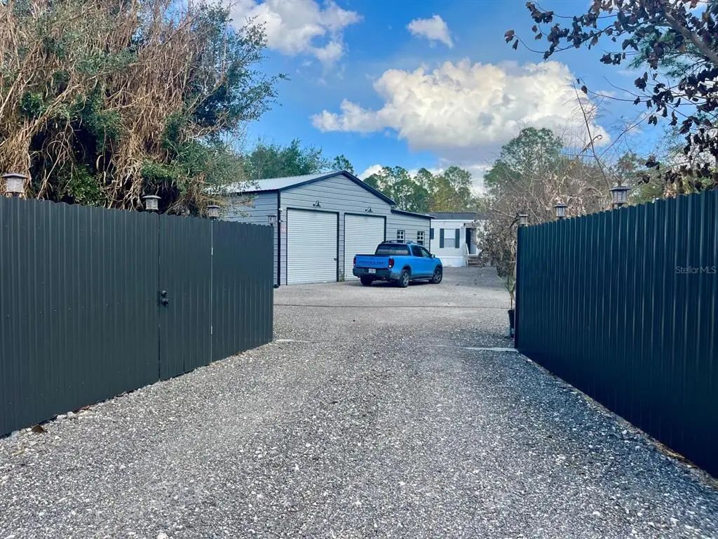 345 N Hacienda Street, CLEWISTON