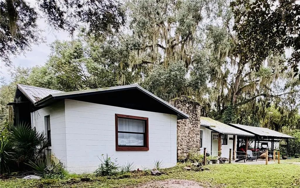 525 Old Dixie Lane, OAK HILL