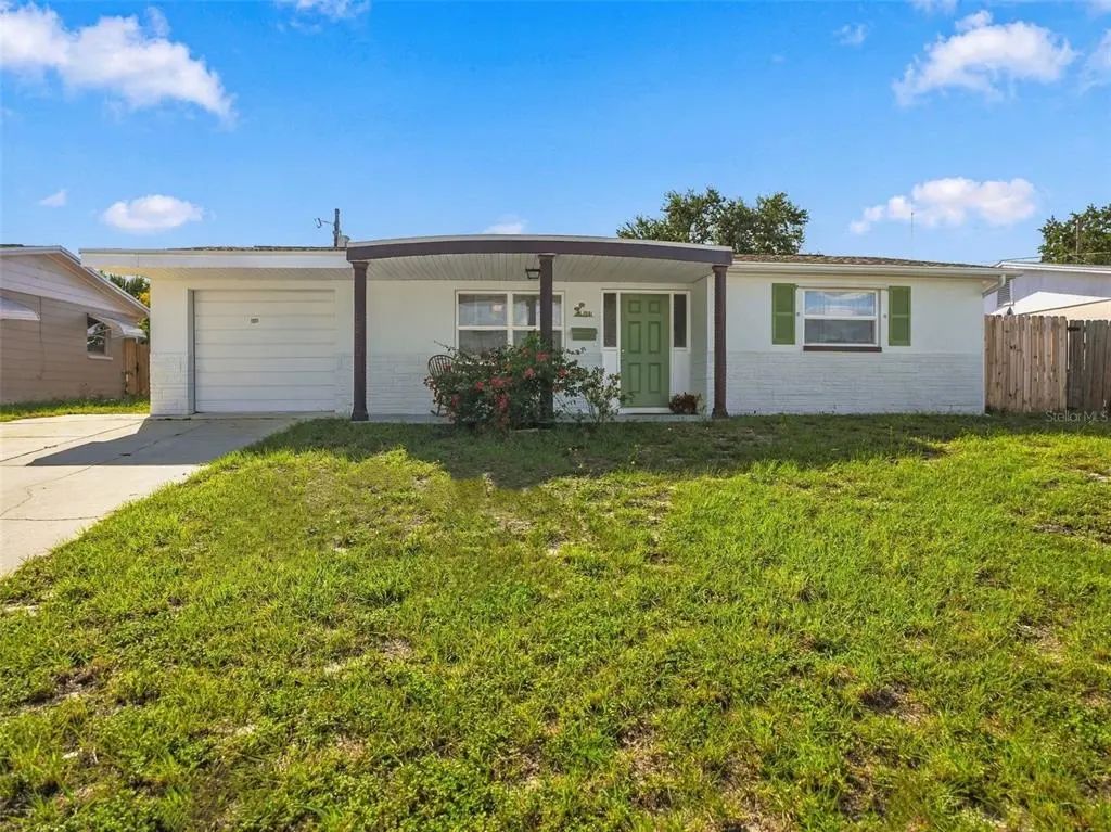 1031 Classic Drive, HOLIDAY