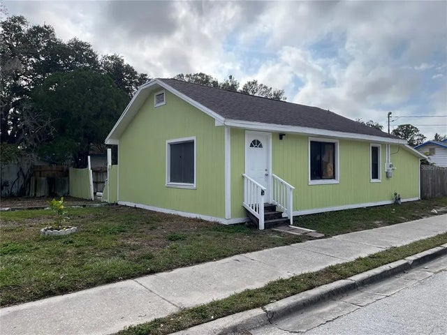 1554 Tilley Avenue, CLEARWATER