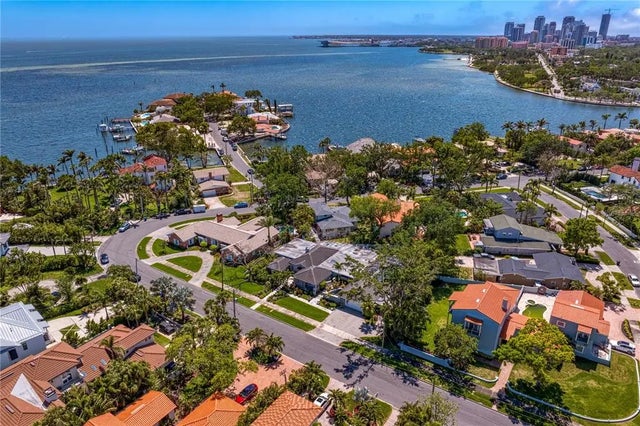 720 Brightwaters Boulevard Ne, ST PETERSBURG