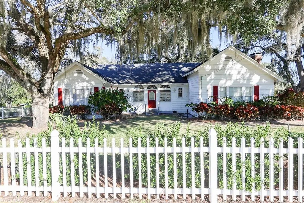 601 Alta Vista Drive, HAINES CITY