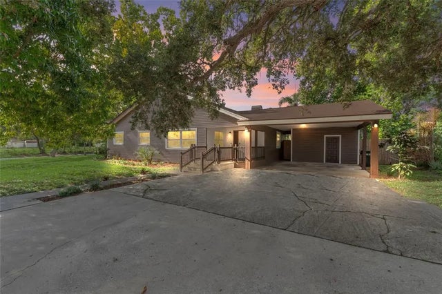 1127 Wyatt Street N, CLEARWATER