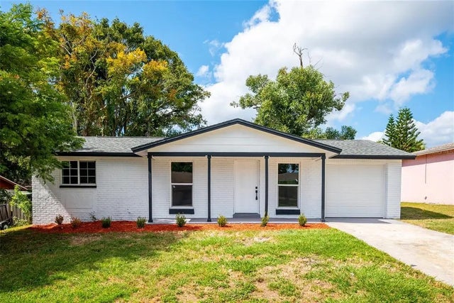 1200 Grantwood Avenue, CLEARWATER