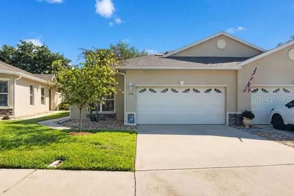 208 Lamonte Point Ct, DEBARY