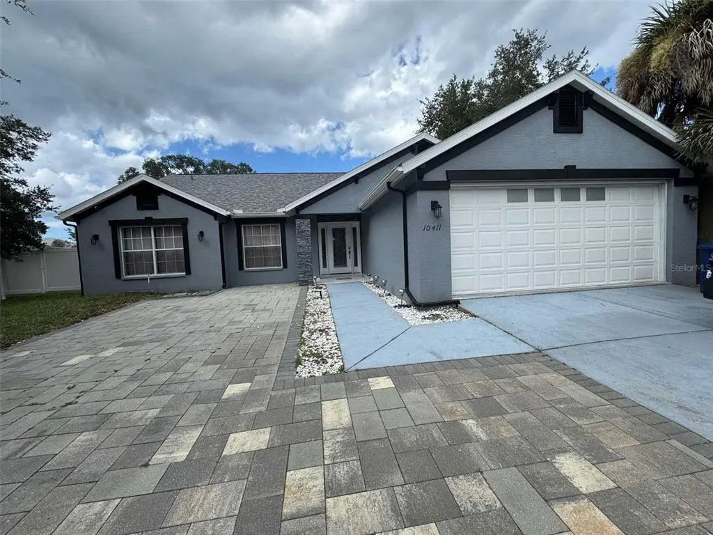 10411 Rainbow Oaks Drive, HUDSON