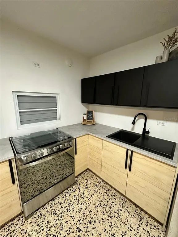 3 Zafra D 4, FAJARDO