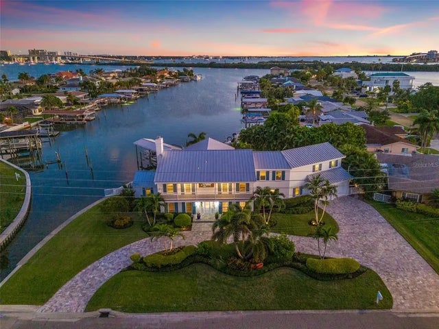511 Windward Passage, CLEARWATER BEACH