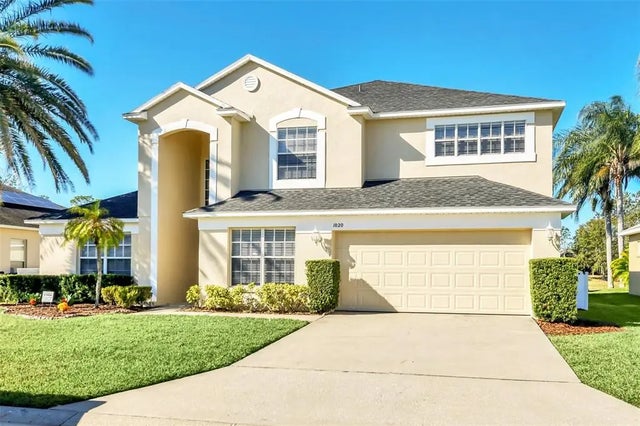 1020 Golf Course Parkway, DAVENPORT