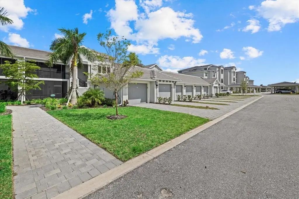 12390 Wellen Golf Street 101, VENICE