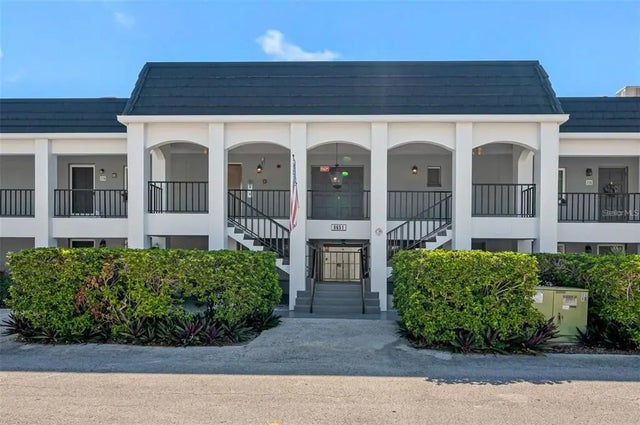 8651 10th Street N 216, ST PETERSBURG