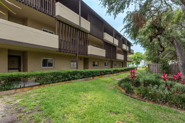 1241 S Martin Luther King Jr Avenue 302, CLEARWATER