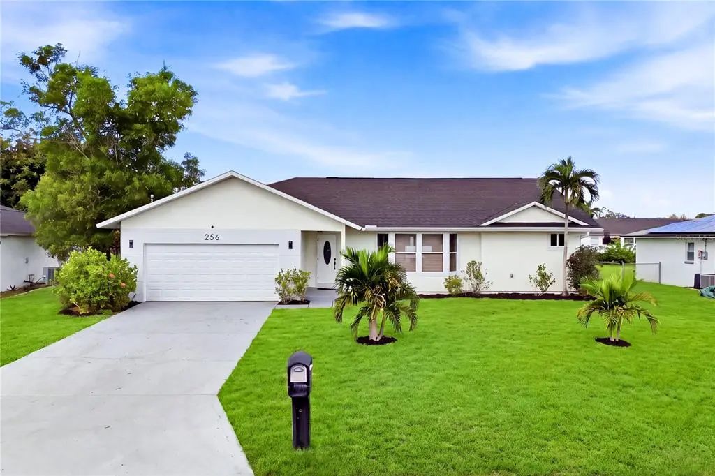 256 Se Santa Barbara Place, CAPE CORAL