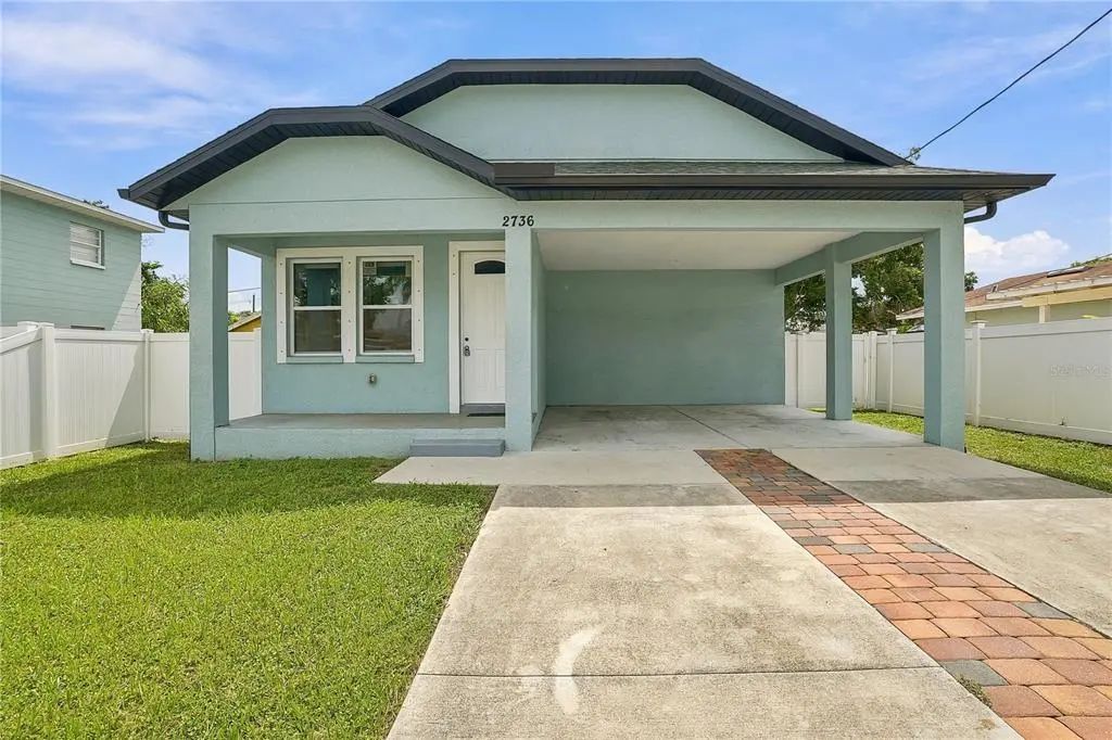 2736 W Spruce Street, TAMPA