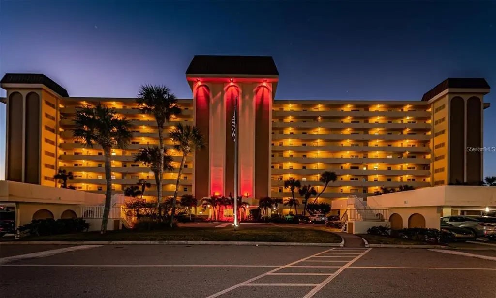 4725 Cove Circle 808, ST PETERSBURG