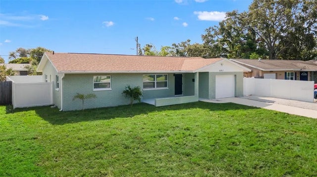 6352 Canton Street S, ST PETERSBURG